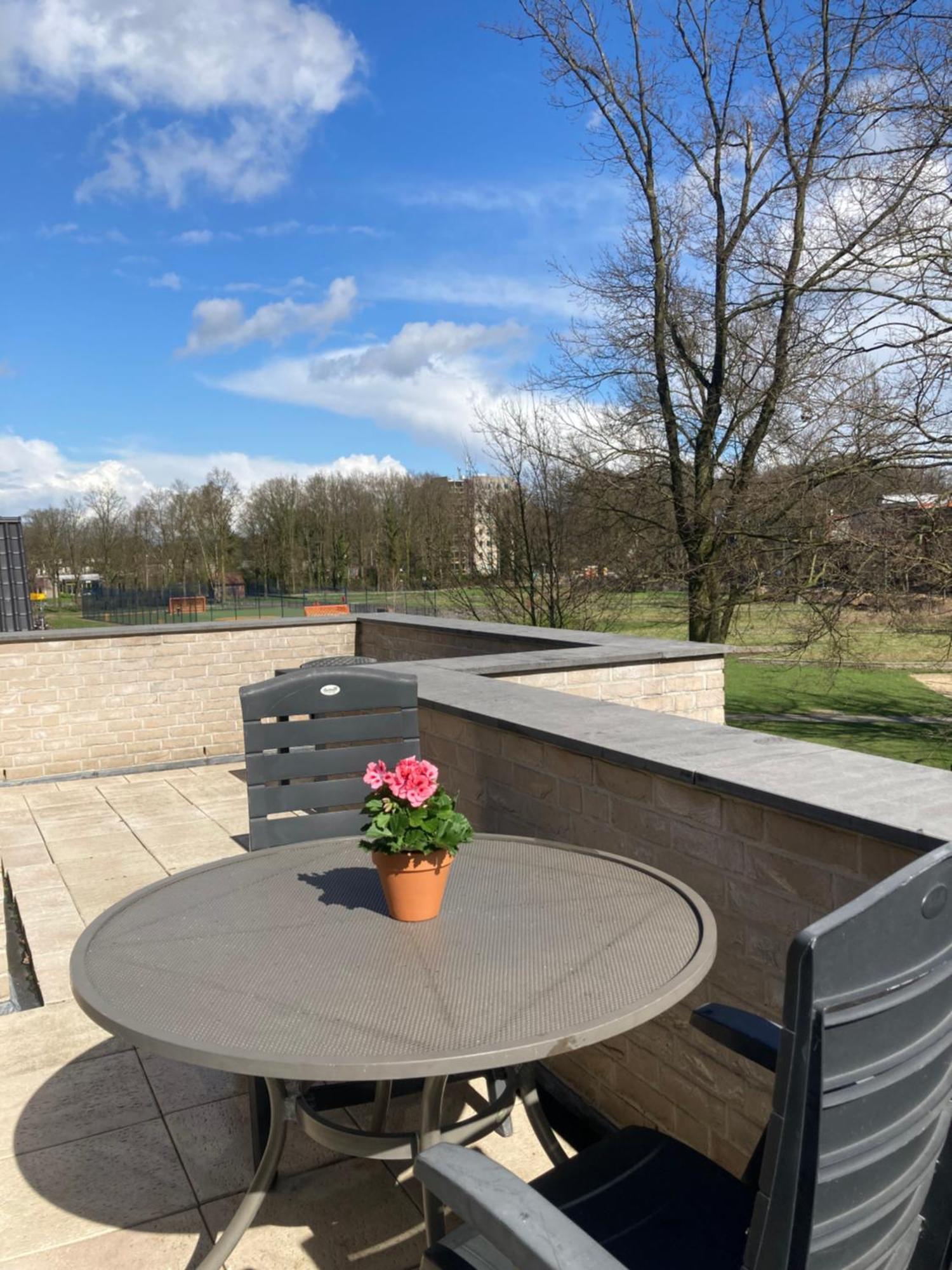City Zen Apartment Enschede !Free Private Parking Exterior photo